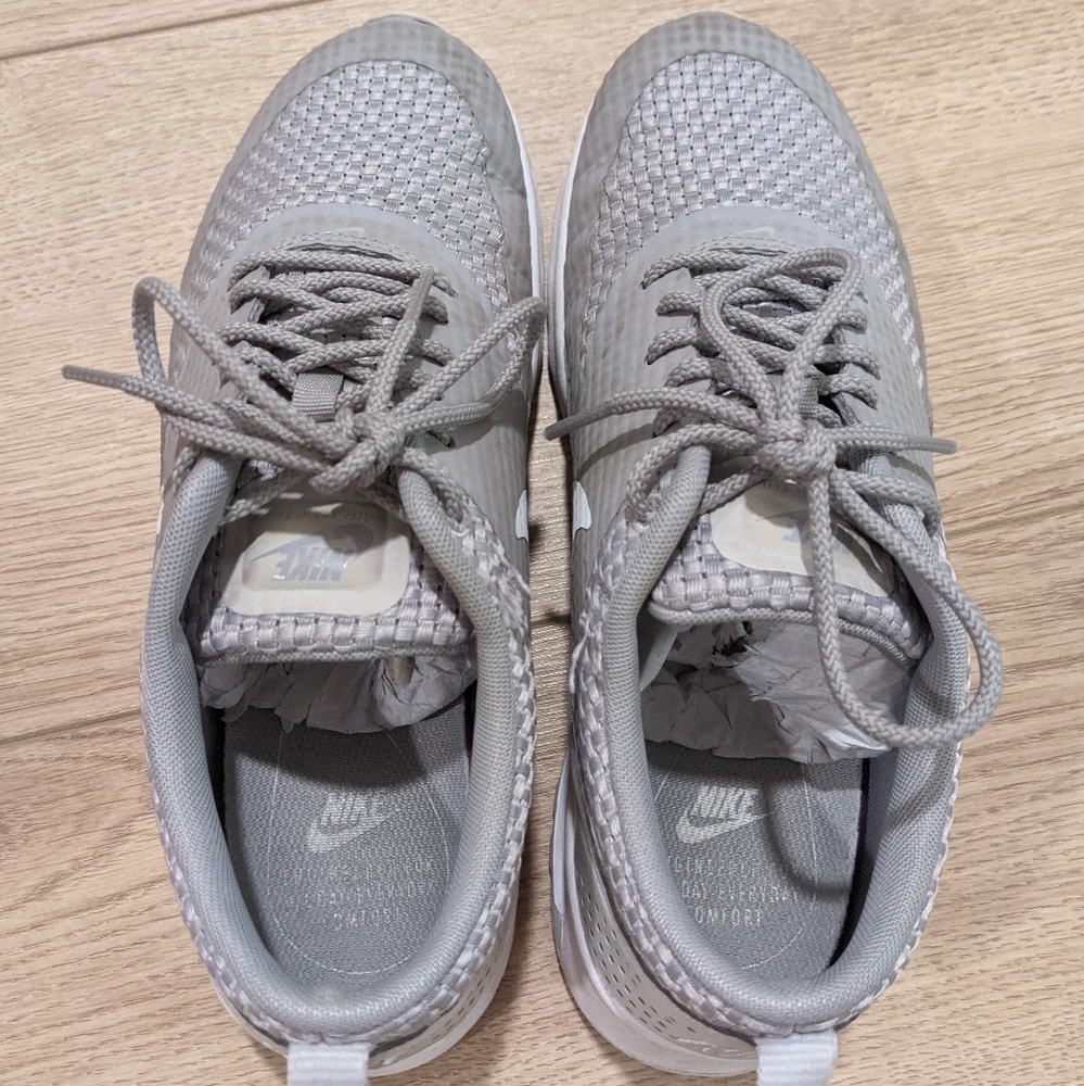 Nike Air Max Thea Sneaker (Size 7)